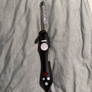 Beachwaver Professional Black Curling Iron-S.75. Brand New-Never Used!